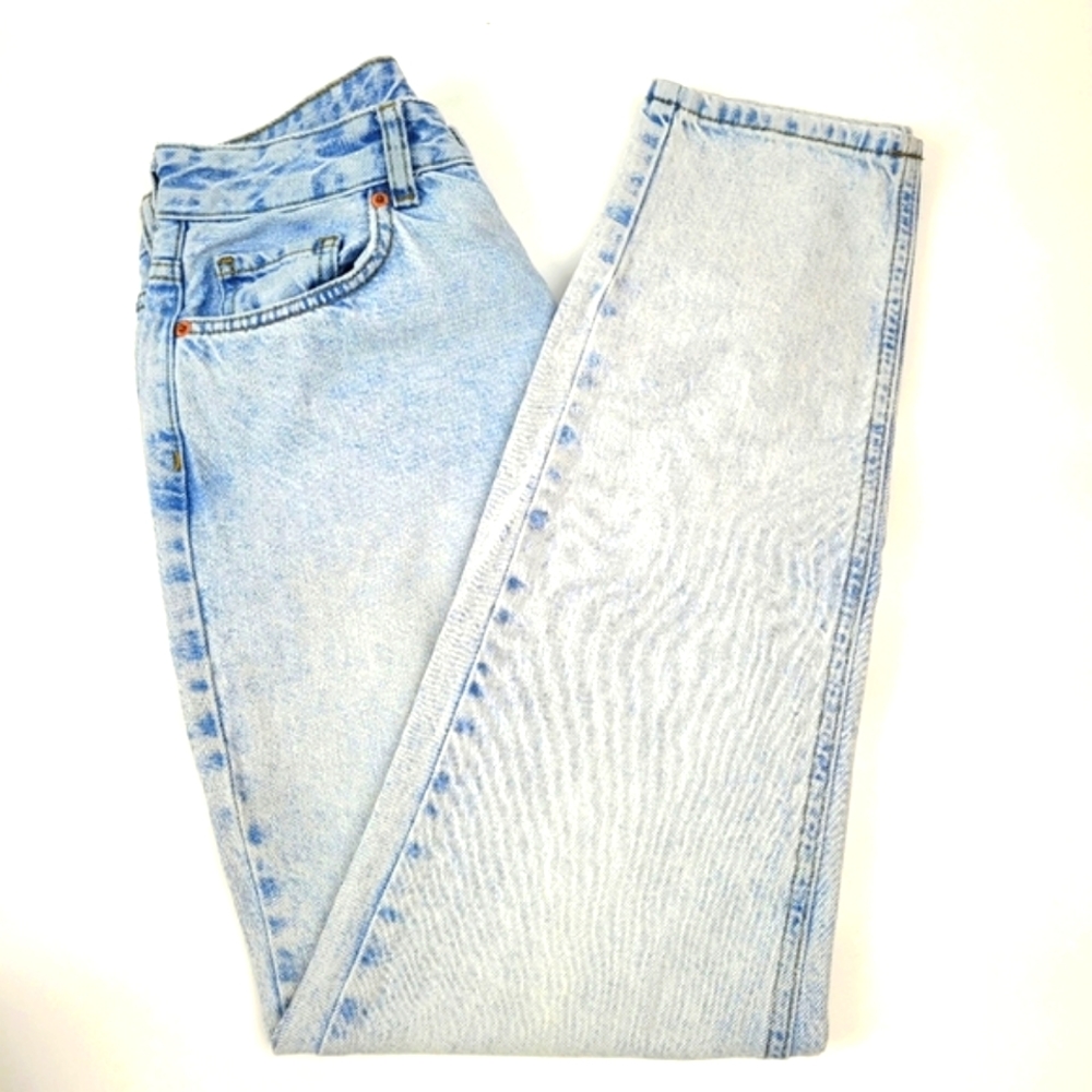 BDG Urban Outfitters Light Wash Mom High Rise Petite Jeans Size 26